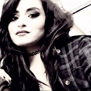 Meet your Posher, Angelique